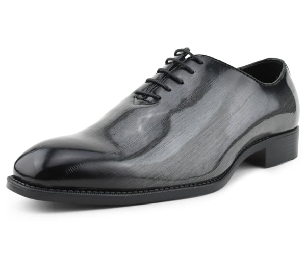 Make a statement with the Brayden Two‑Tone Exotic Oxford—bold men’s dress shoes with faux‑exotic print, ombre toe, and sleek style for parties and special events.